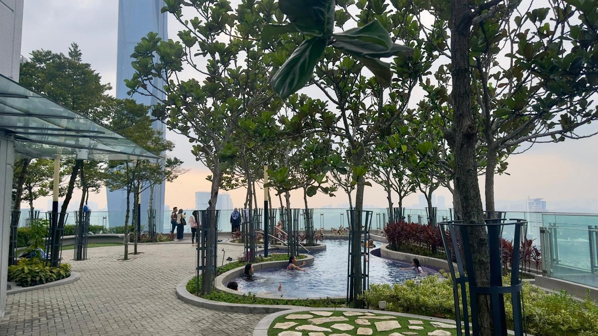 The Robertson Residence Bukit Bintang 20F クアラルンプール エクステリア 写真